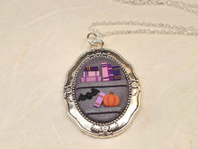 The Vintage Nocturne Nook Necklace