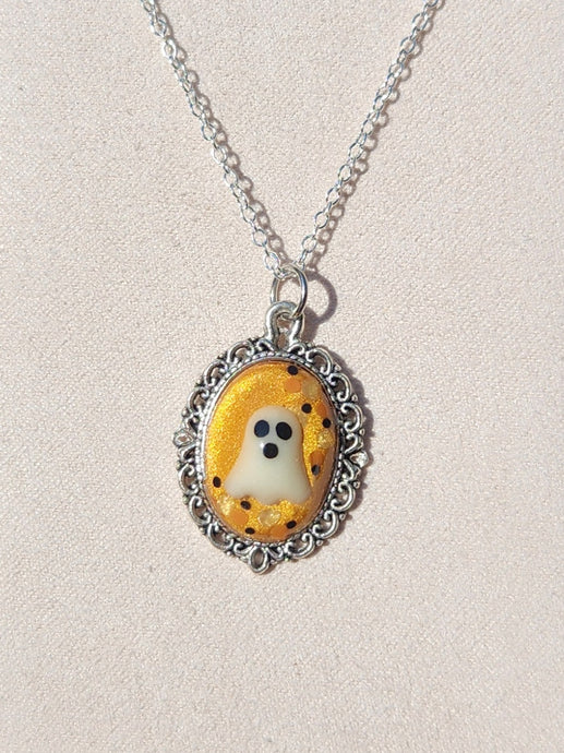 A Golden Haunting Necklace